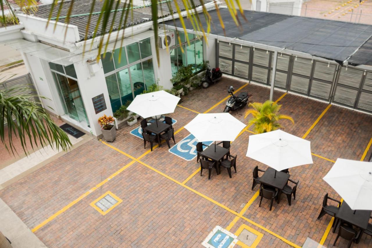 Hotel Manantial Melgar Exteriör bild