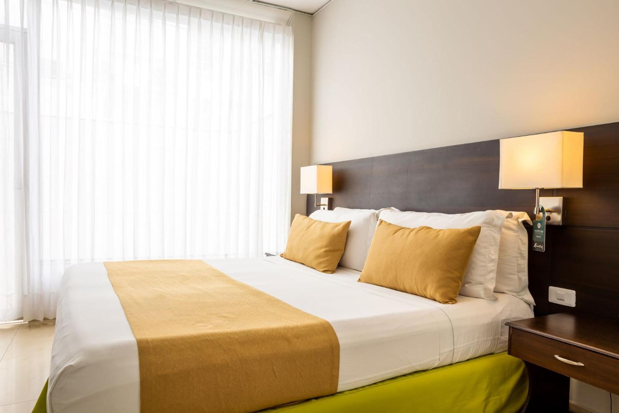 Hotel Manantial Melgar Exteriör bild